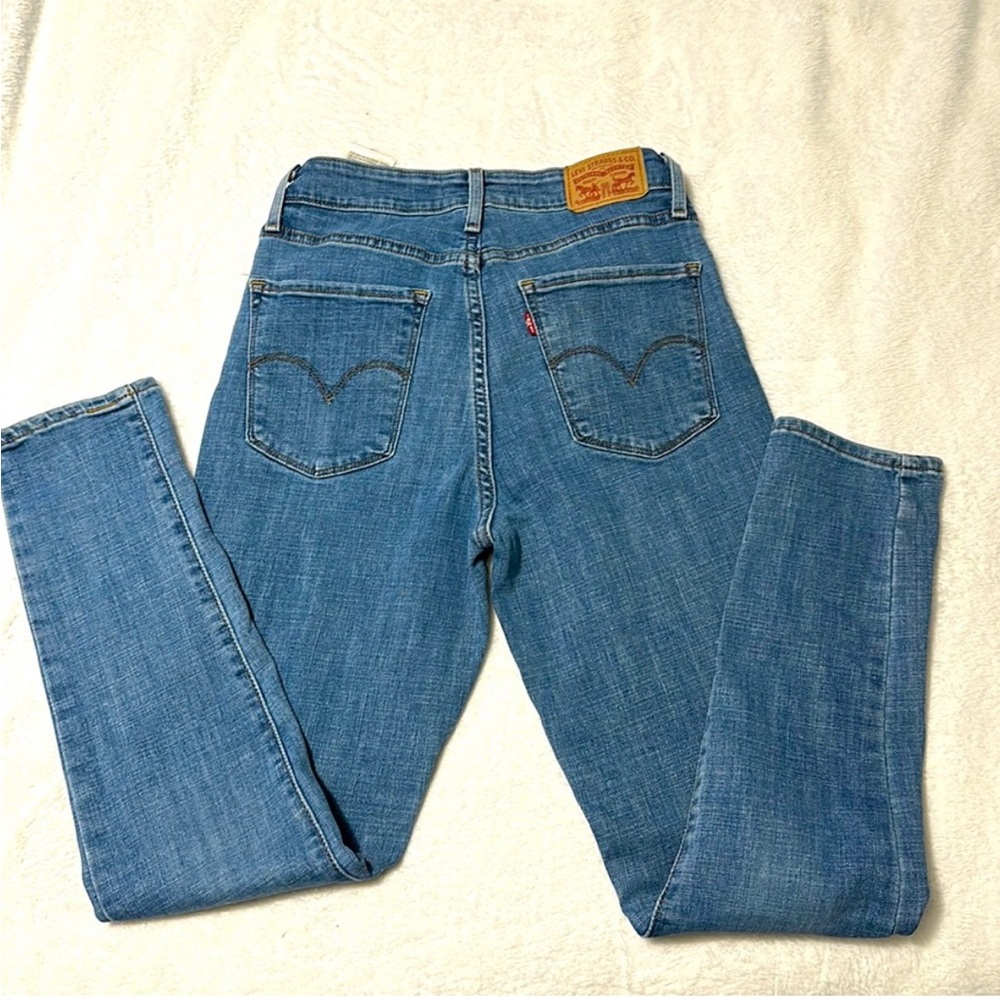 Levi’s High Rise Skinny Jeans 27 x 28